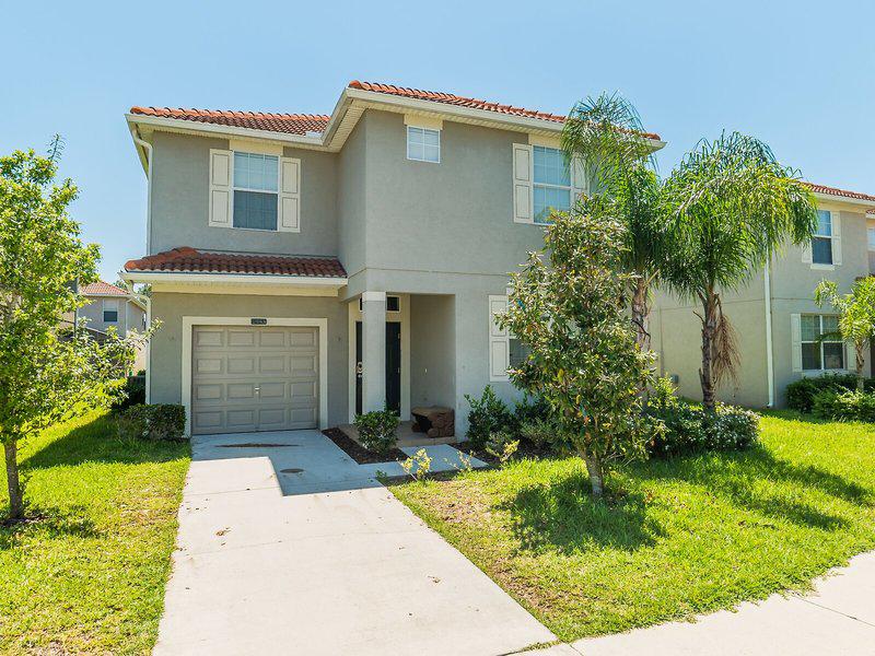 99EC912FBC9B9D56D20D31FD0F1FA37A