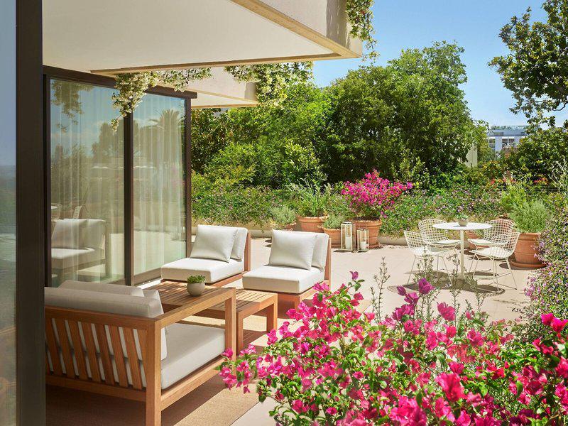 24A1D51B6F1B0ED75F7AC82C00357AFB