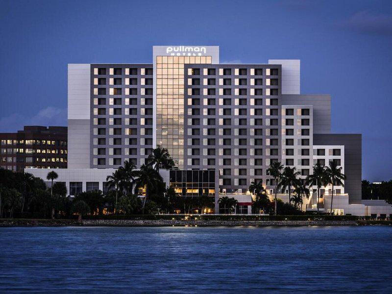 5D24AE715AD3BD0EEE8F4504471A138A