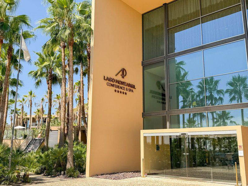 DE3B64B3F219867F2E55E1C0BA51B4CC