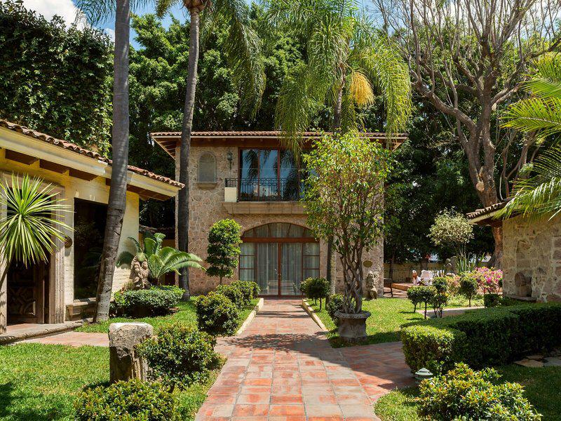 32CB12EA748DDE1D6D6AF2EDF37D5853