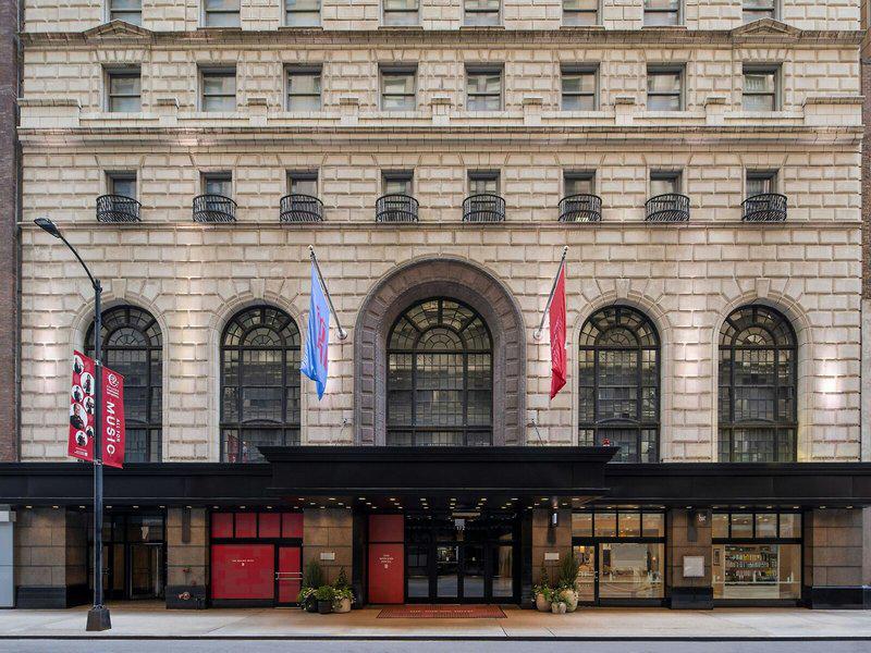 DB9E747043612A21A5F4EE92507EECF2