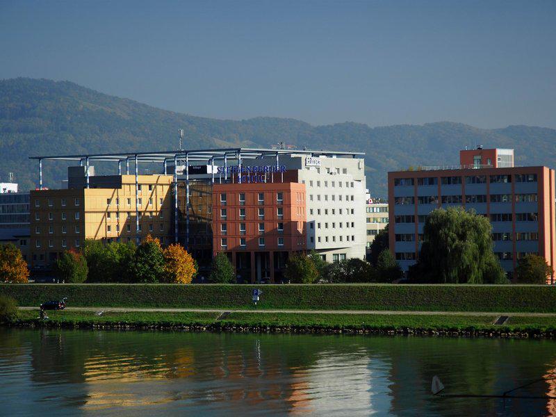 9E3B46AA2DD7508A0554842A85C41BB4