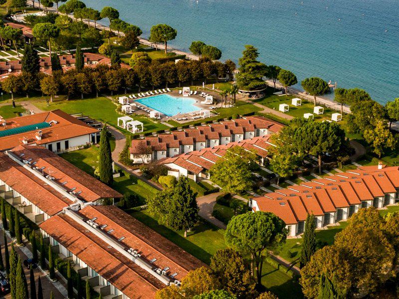 F0E17AC7D8AA3CC7A2251D5AEC531ACE