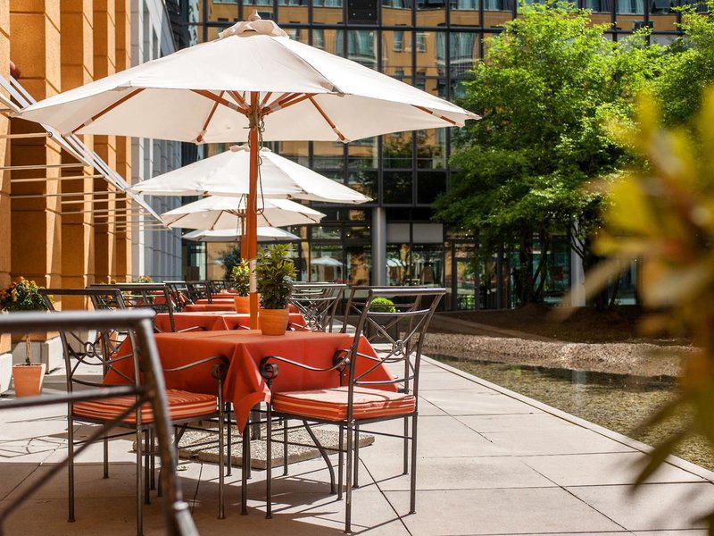 C9D05855F92D0E4C70F9CFE2F7D2F05D