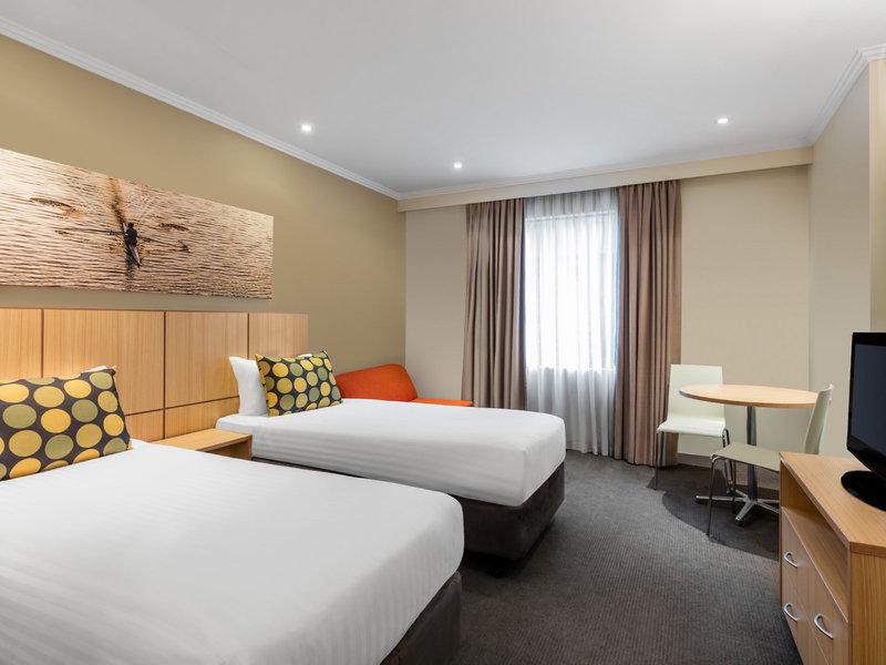 0B7371A674854BC7576D5C0E7A73AD8C