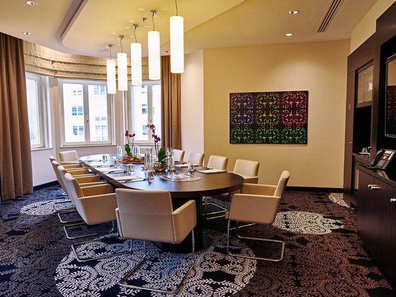 4F54131821C0540A4C8A4577D154FF1B