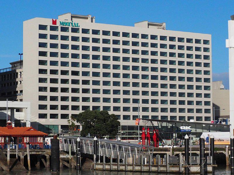 FE7DD6A24953A065438AB18E0AFB0164