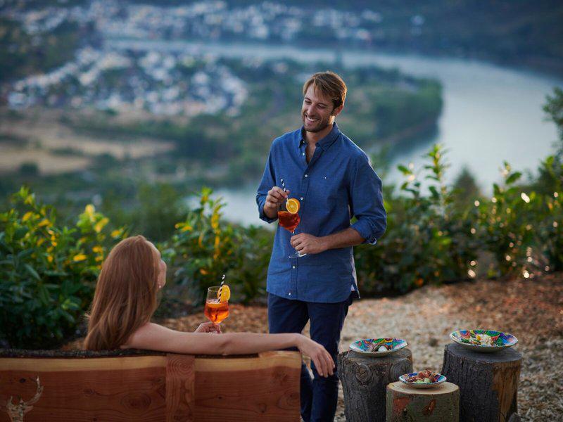 EE35CB4F73BBDD142F40F963CEC483B6