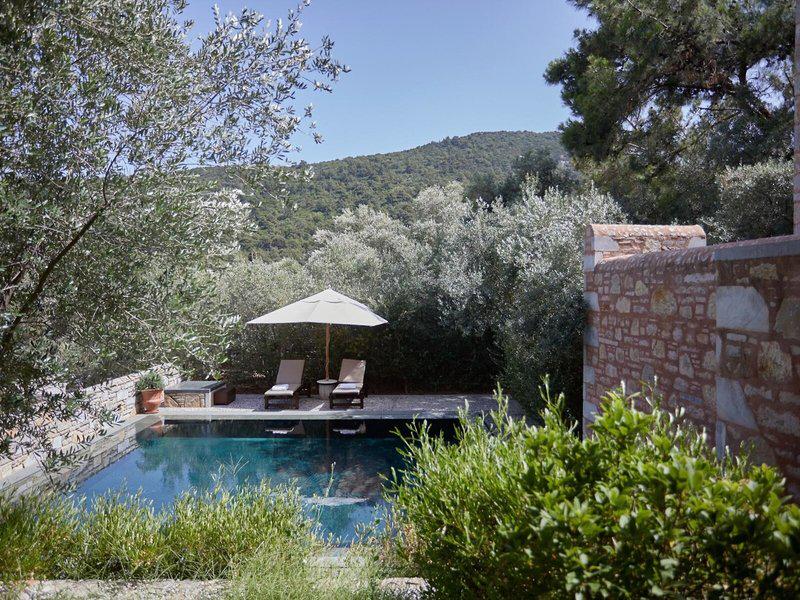 CD2F506EB90A4AB82565499E395EFE44