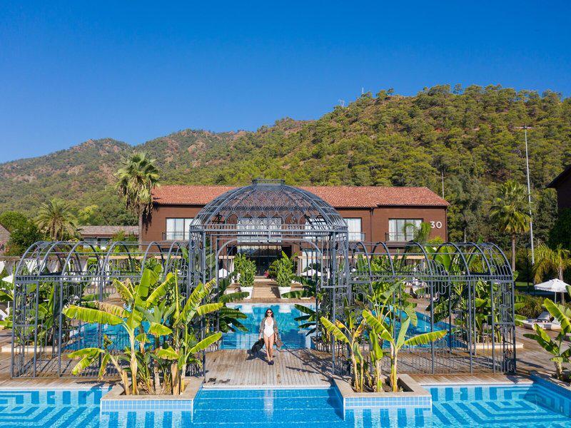 A168BEC28B0A2798068A054086A6B7E5