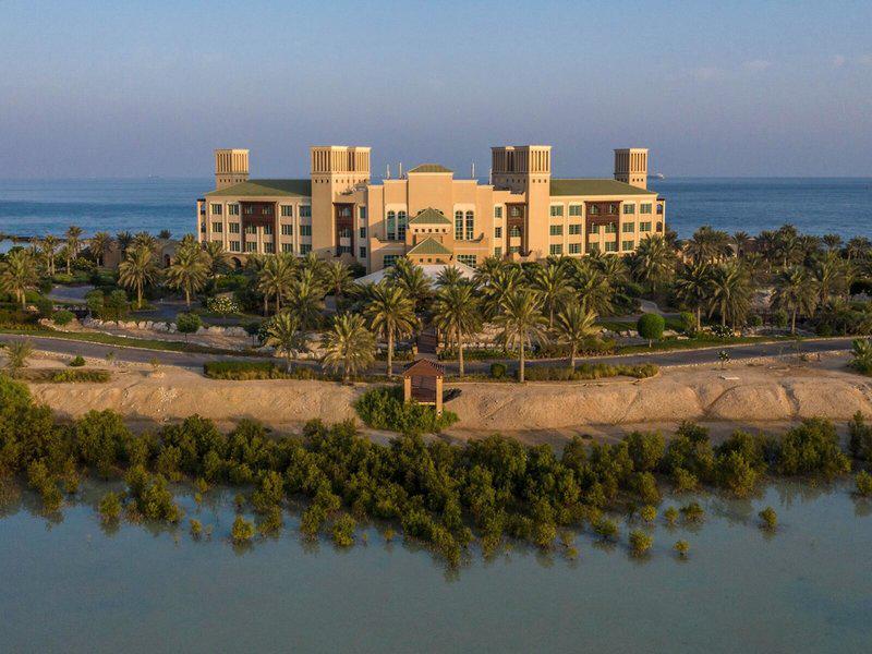 Desert Island Resort & Spa by Anantara