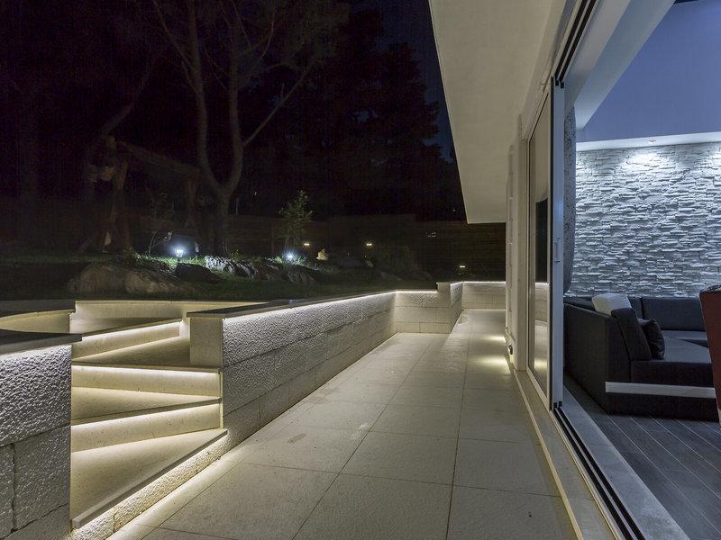 A6AD69FD27298438E4A356651EBA67E5