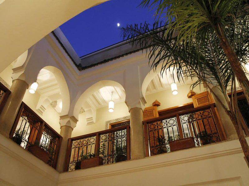 F92D44661F142FE60B765B547235000A