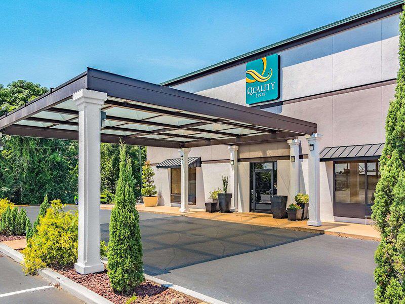 55856B71DFCFC74D67AA5AA246170A97