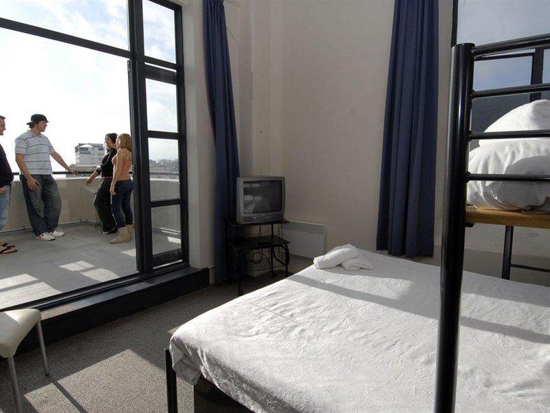 9D24908F19F93FA721D7E954EC393085