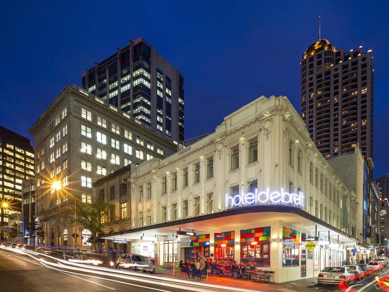 C916A7D53E9E2AE931B0140292C676F4