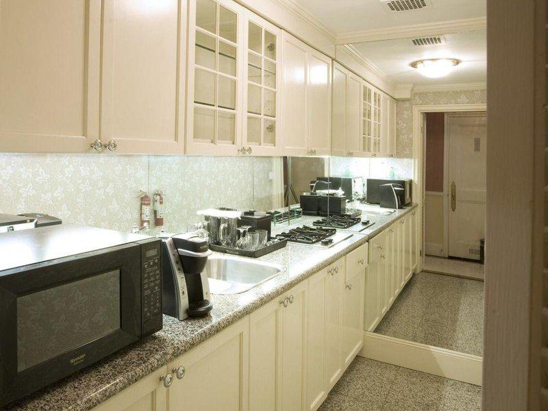 6884CB139B494C63FBC68353DFE90855