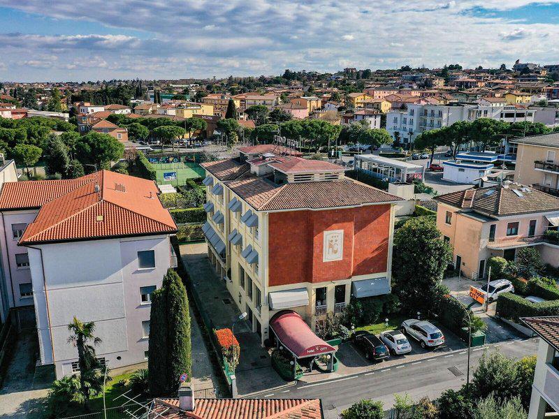 83074CA3E64707959398B21B6D10483D