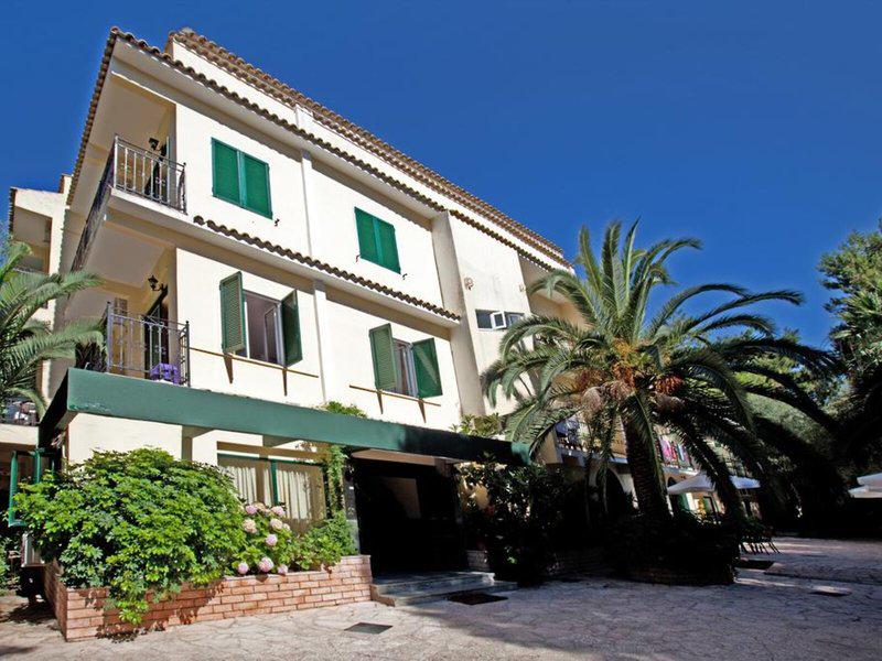 C14E8141CAF908D9A928A895A2D93A34