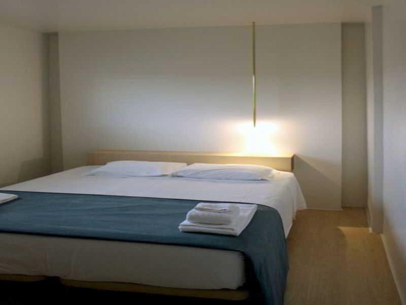 89C4776BB8E83ECDAC97600970E09133