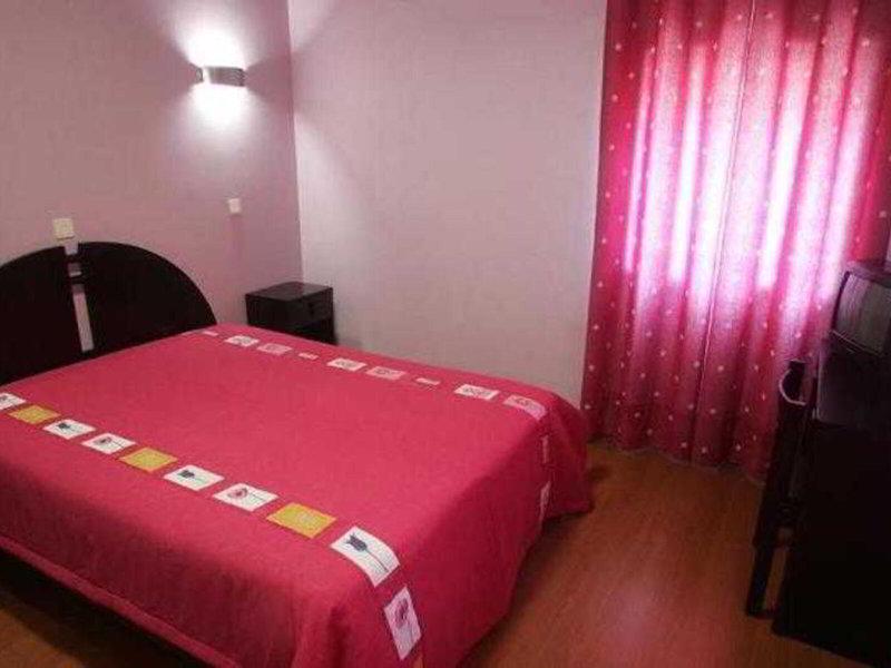 0B00FA95F9F95967C5D87AE24BE33B3C