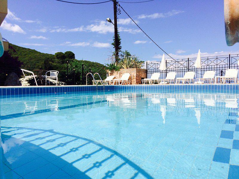 E83273B6F332B96420CE02C2C3D2A81E