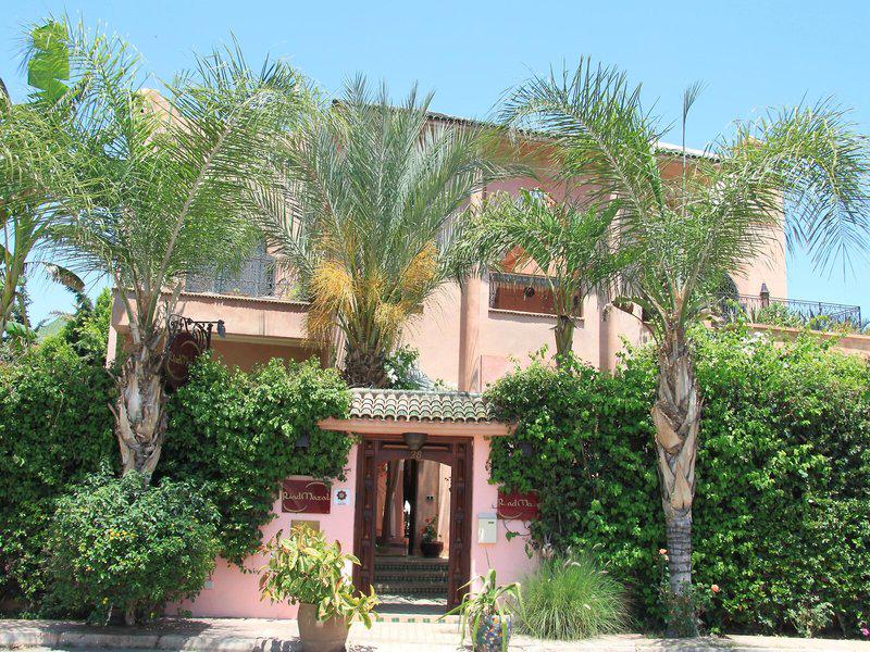 1E2E3A03AAE440CEA476F0CB22AF8269