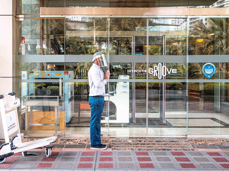 253A2B1C6E5B4048A7B8F84C04AA46B0