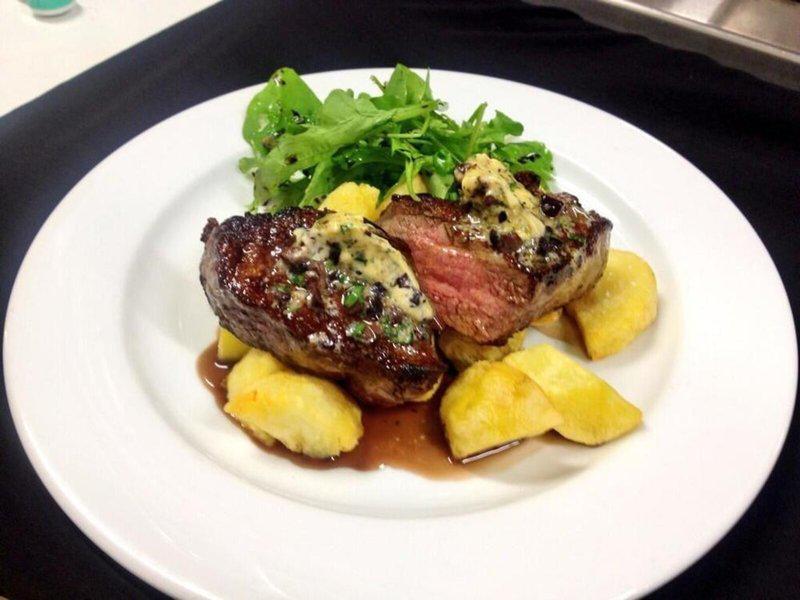 35E9814FF30394E5CF603AD7ECD6429B