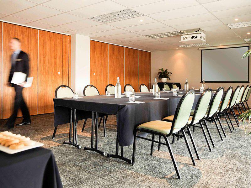 49FFBCC0A16FE73AF2DF9FE09F4433AC