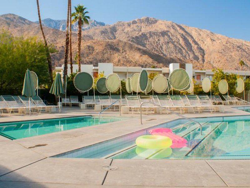 014FB3069EF73CDCA4F2B3E4E25436F1