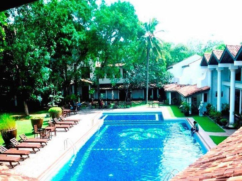 F331AE84FB4A95D1F8089AF5A432DCB2