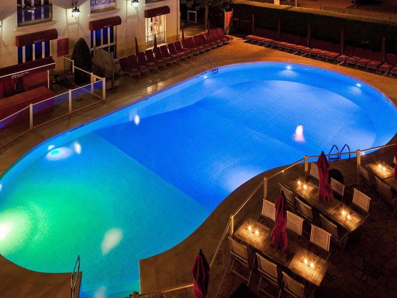 559C7C6B967F4F4151E059E0C8D9D33A