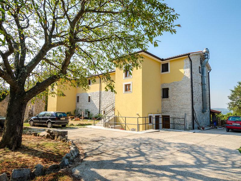 8AE262C9DB0A1FBFB9D4EAAC508EBE2F