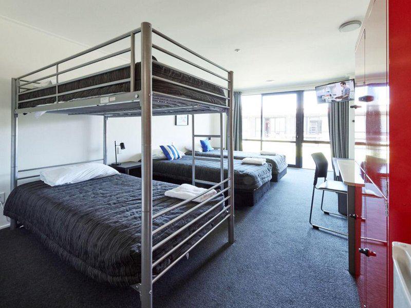 52801E0AC47FD6F0FFF6C9BBA1FDB0AA