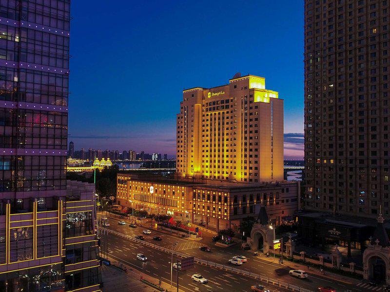 FBEBE1AC7E5B3456280B5681E193F284