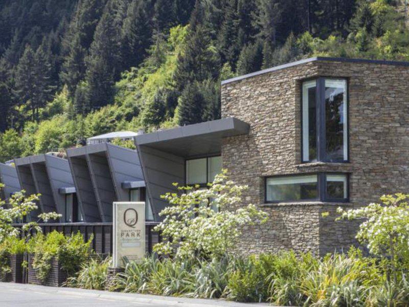 86E49900C267F7F44B286D207E6DBC20