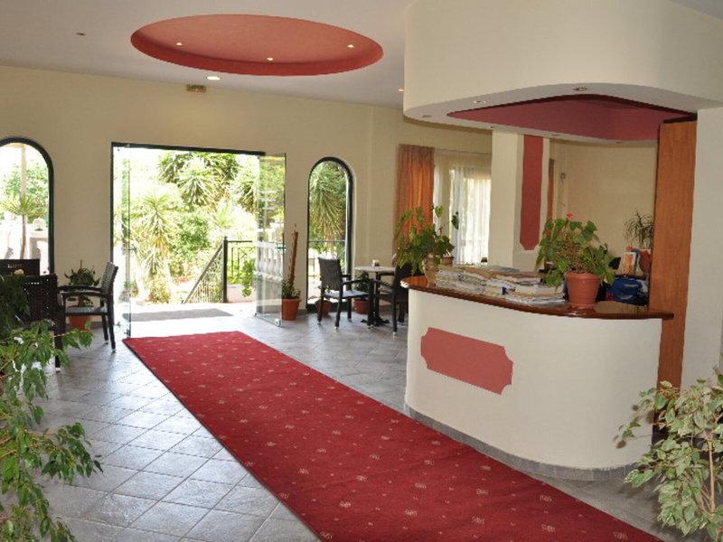 9453E76B9A50A1FE73B58FFEAF92DA70