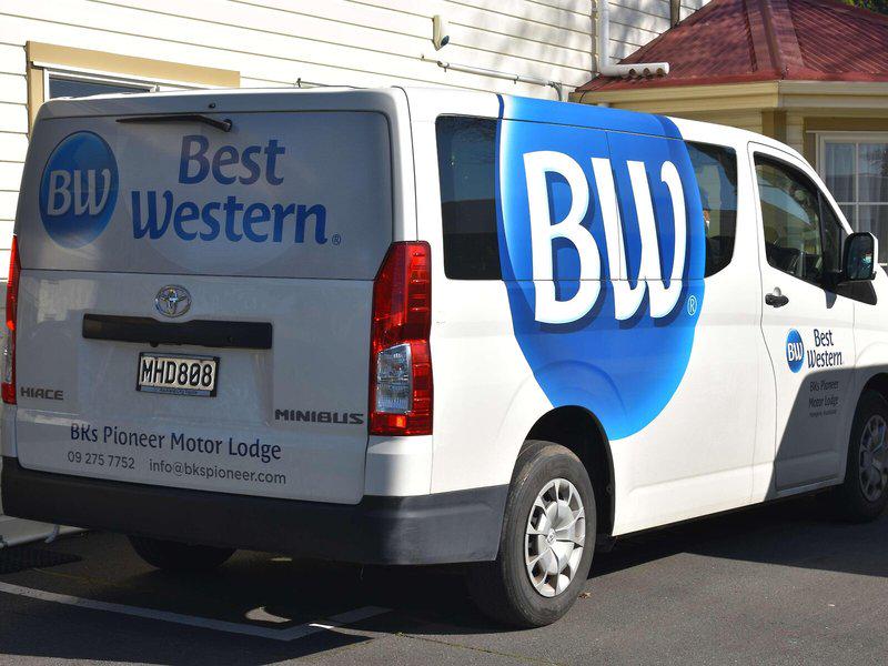 09B6E03BAA964AE4708322F42410AEB2