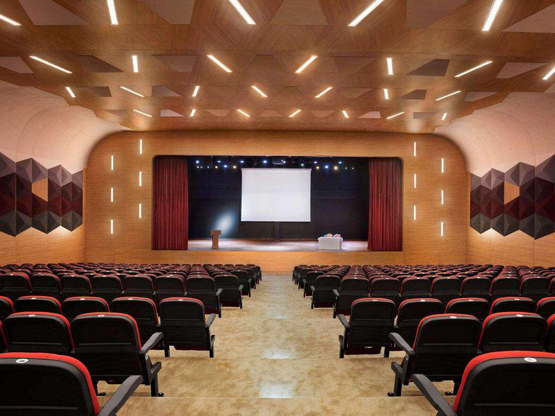 FB9E67DF41D56B2550103E1D8FCD50AE