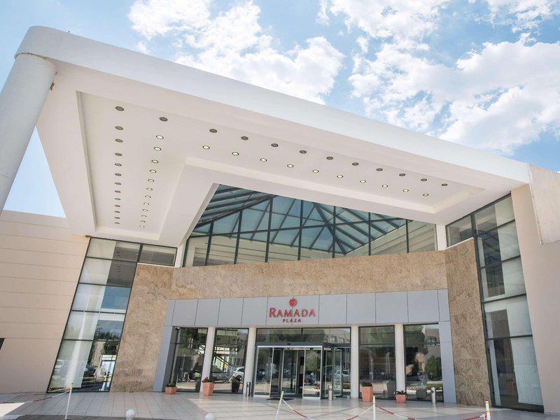 7B551AD033E4C0A3F1C9BD66BA0F6BB4