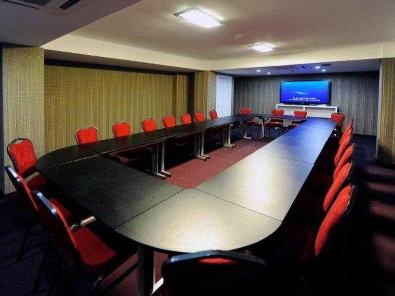 89F5DE774D9D90E29F0F1435A2CFEC82