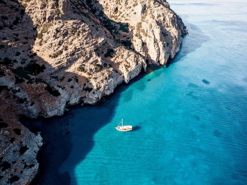 7D9448F5D6A8FE7A3DDAD6002479FF75