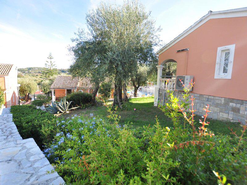 69559702CC54381D1275F57F8D440F5E