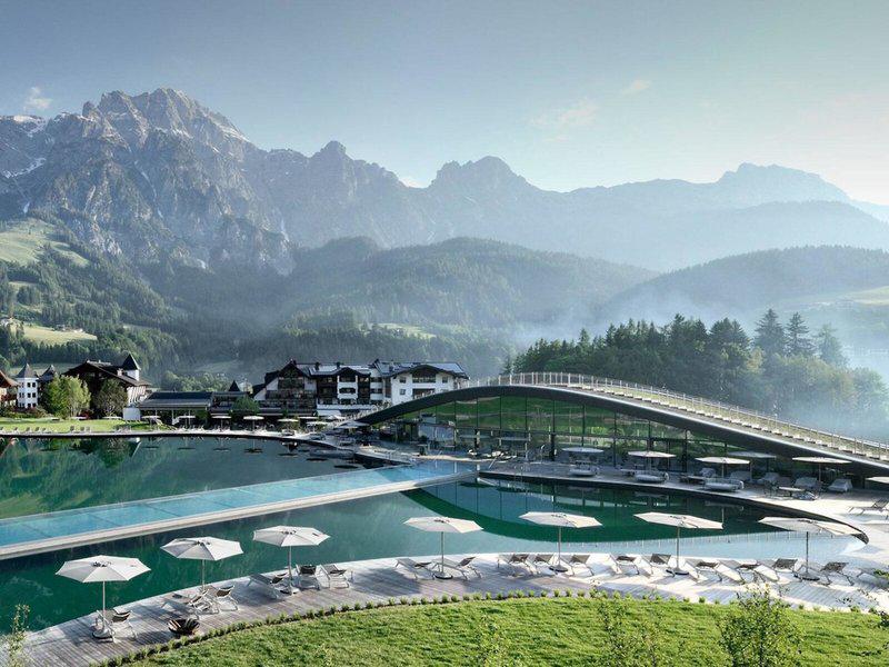 FE011082B225E44257A33D769772AFB1