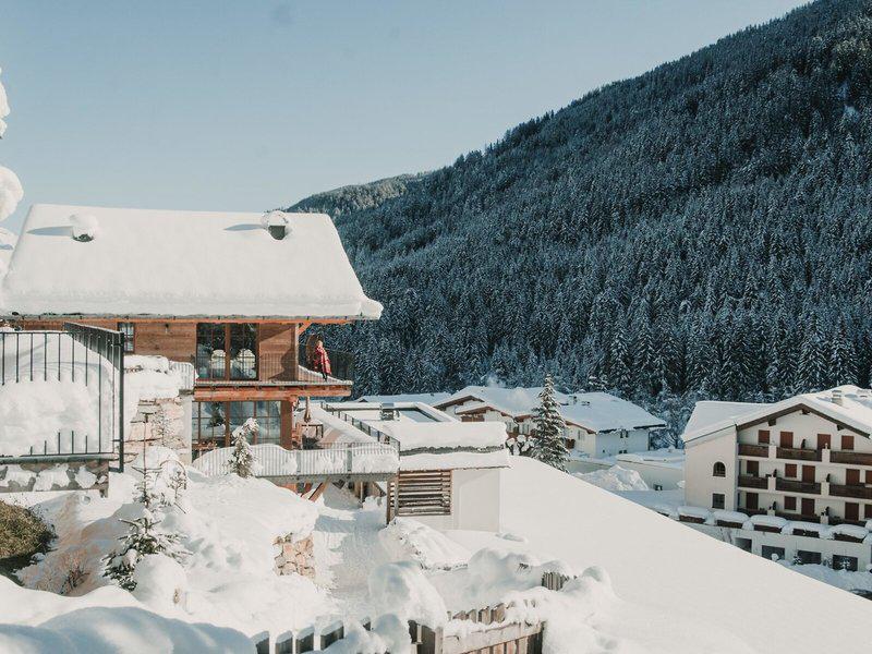 CBBCCBDF4830C1CB75642002AEF03BDD