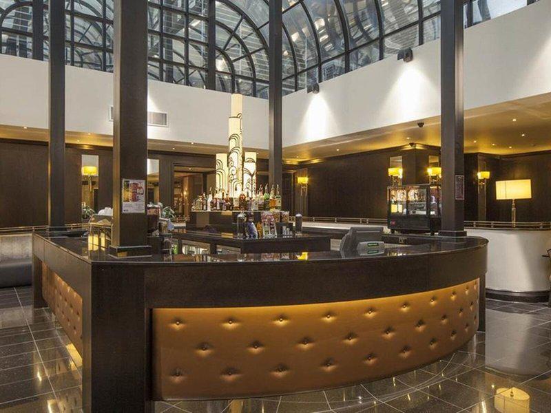 AB27A2036FFBA5CE8FC8F589F4EF6C4F