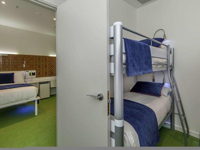 B9BB06122BA35236002CBB3AFA2B9A19