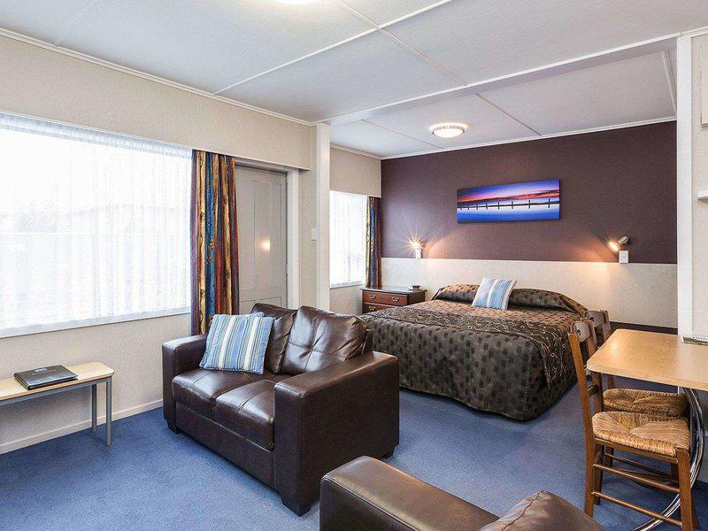 F0CF811058D2B1554D07CBAF9B785936